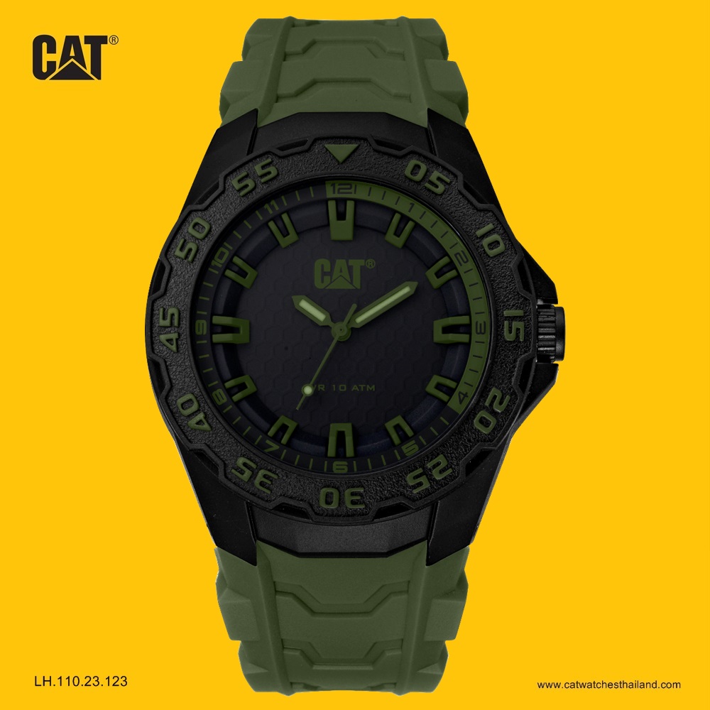 นาฬิกา CAT รุ่นรถถัง (Tank) รหัส LH.110.23.123 หน้าปัดดำ สายเรซิ่น กันน้ำ 100 m ตัวเรือนโพลีคาร์บอเนต (Polycarbonate) ทนทานสูง กระจก อะคริลิก (Acrylic) ขนาดตัวเรือน 46 mm หนา 14 mm