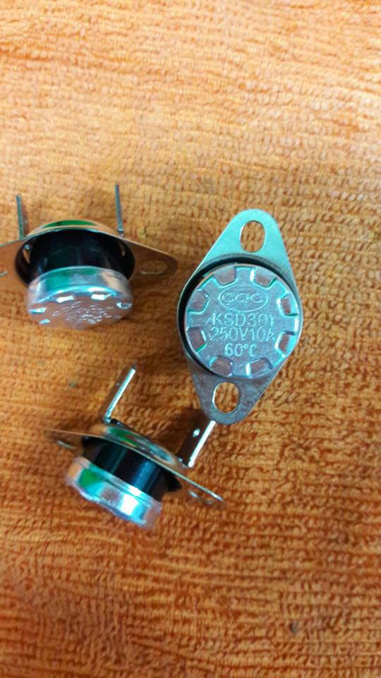 เทอร์โมสตัท60cรุ่นKSD301แกนหมุนได้60องศาC 10A250VAC Thermostat ควบคุมอุณหภูมิ ตัวตัดอุณหภูมิแกนหมุนได้ราคาตัวล่ะ