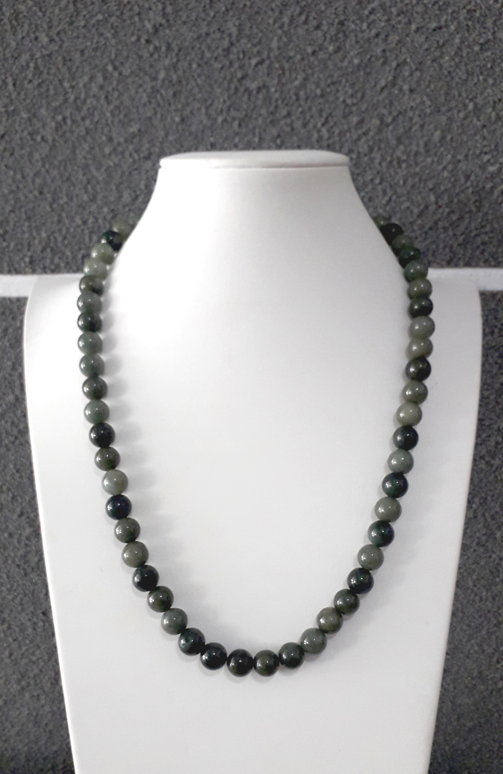 สร้อยคอหยกเขียว-ขาว @10 mm.ยาว 9" @ 10 mm. เขียว/ขาว/GREENWHITE 1 SKU-00048