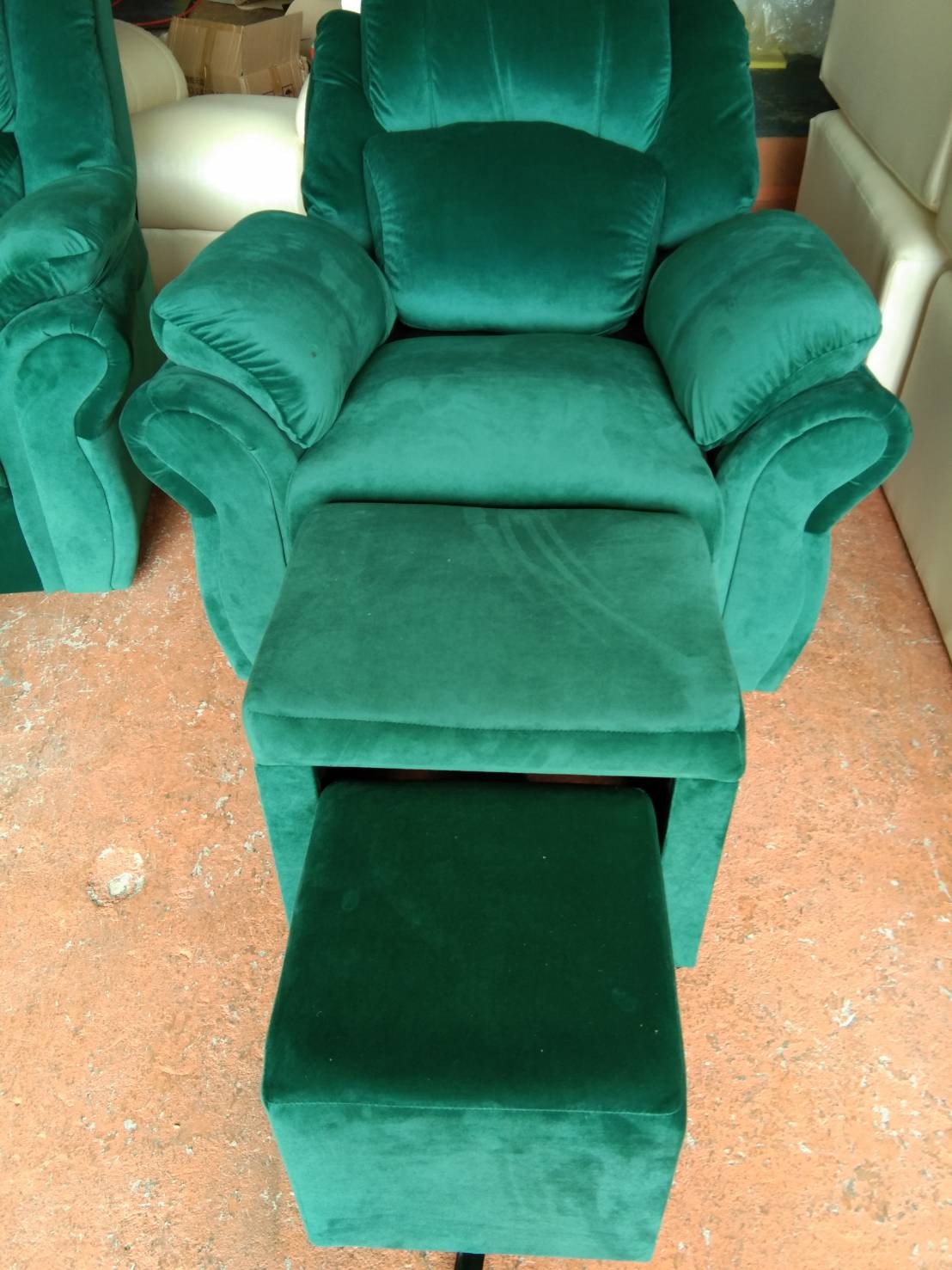 เก้าอี้นวดเท้ารุ่นแขนกาง ชุด 3 ชิ้น 💥ผ้ากำมะหยี่สีเขียว 💥 ราคายังไม่รวมค่าส่ง -เลือกหนังหุ้มสีอื่นเพิ่มติมได้ค่ะ