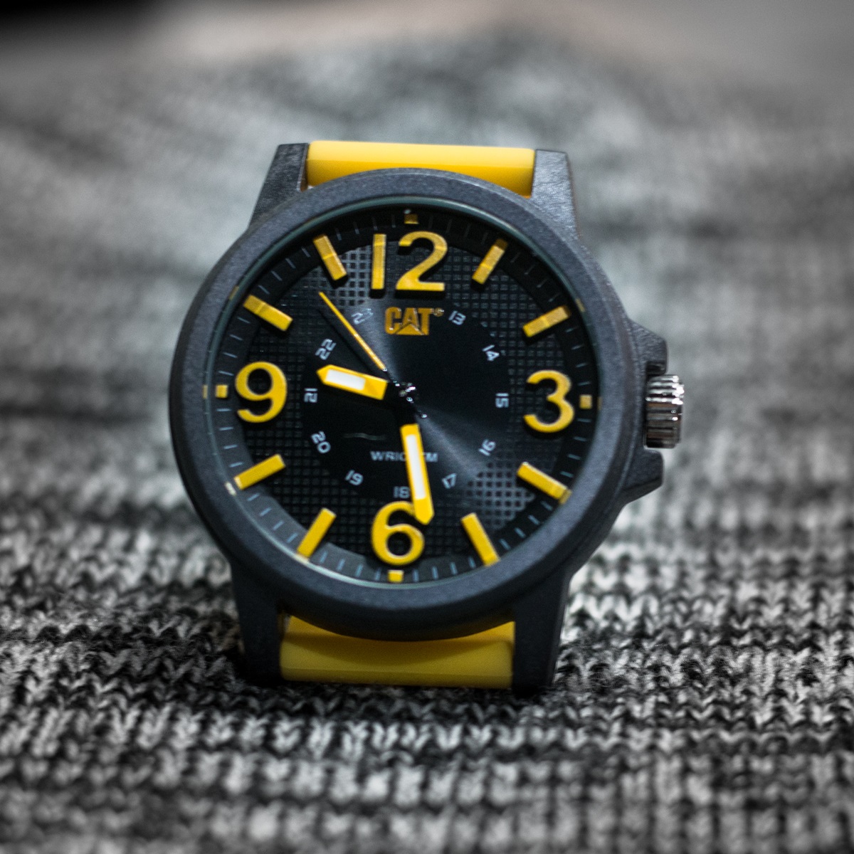 GROOVY BLACK YELLOW LF.111.27.137