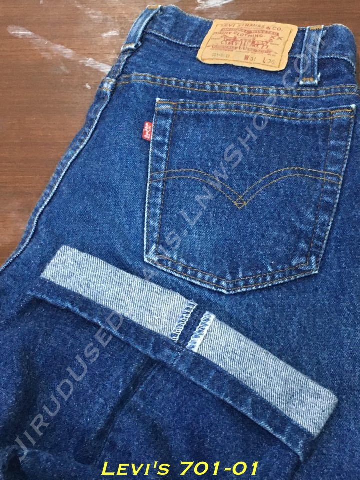 1. Levi’s 701-0117 Student Made in USA ปี 1985 เอว 30 ยาว 29 กระดุม 553