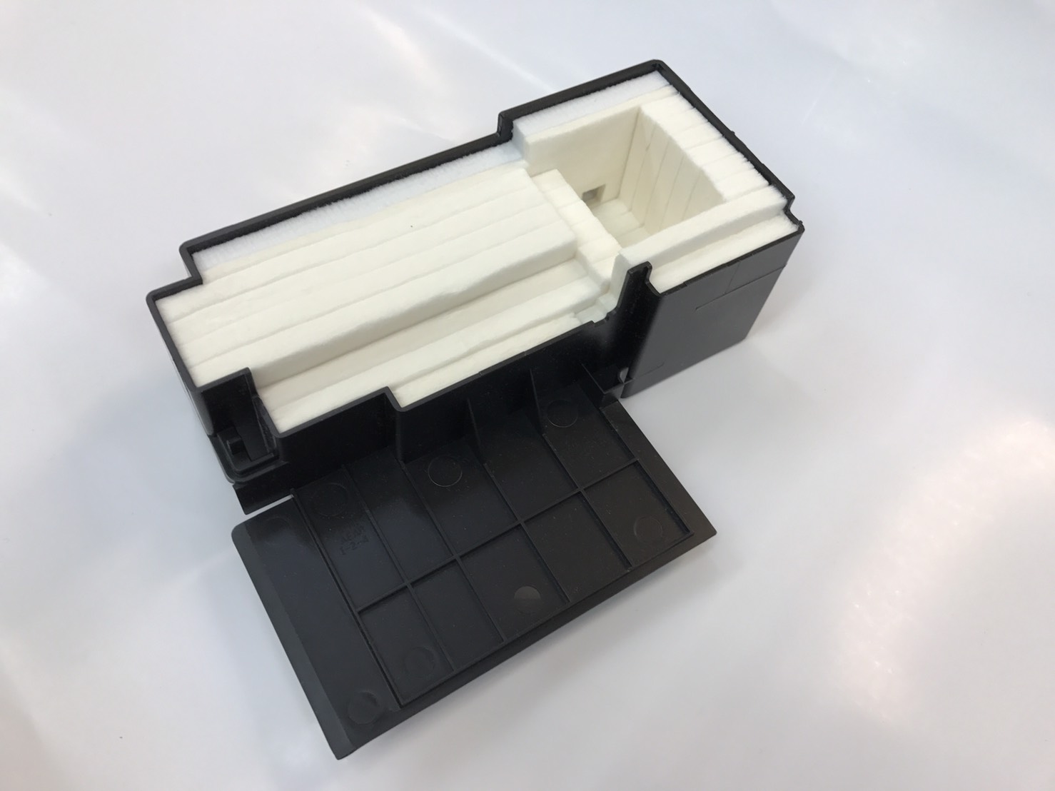 "กล่องผ้าซับหมึก" Tray Porouspad Assy EPSON L550/L555/L565