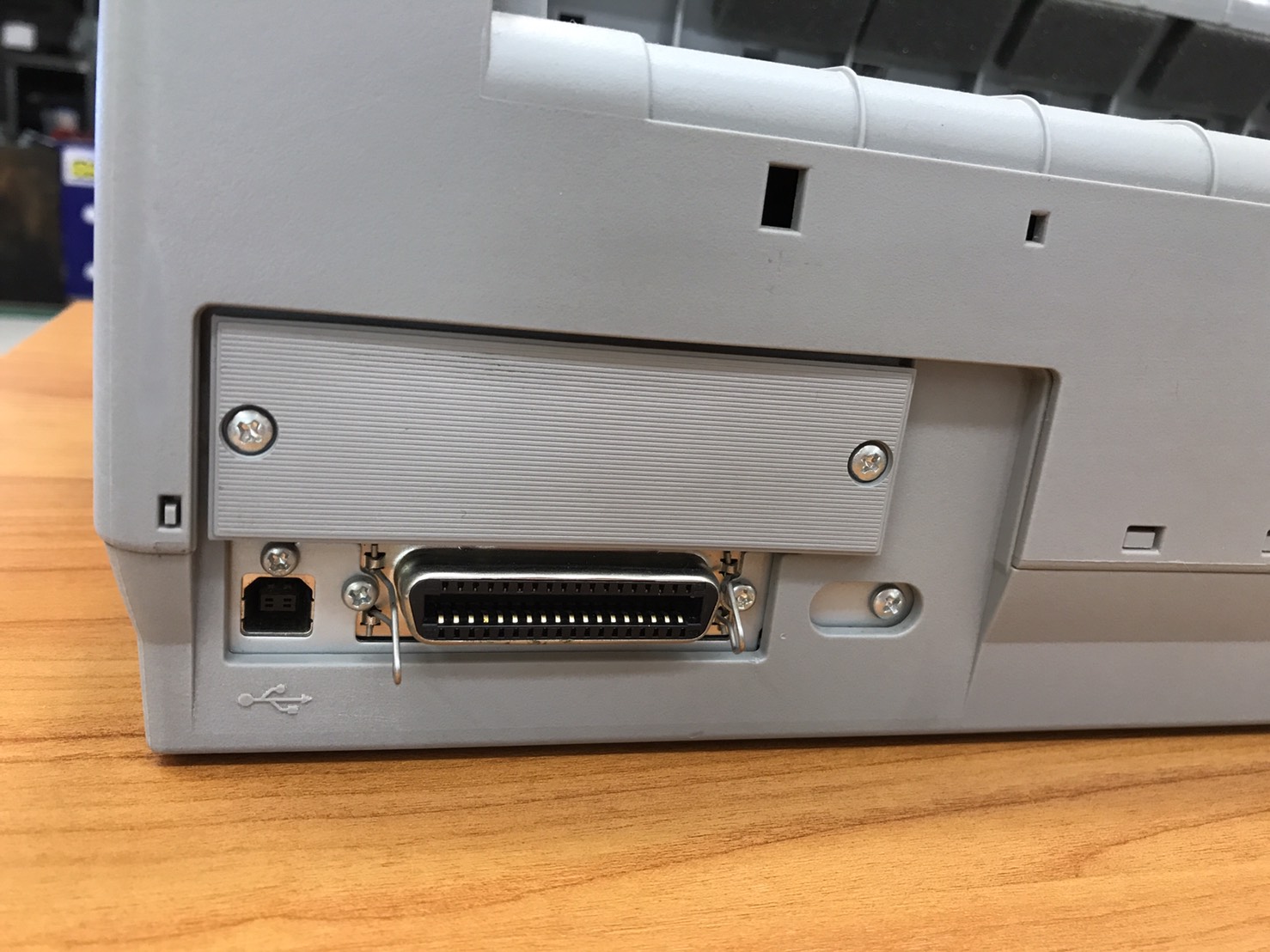 ปริ้นเตอร์มือสอง Dot Matrix Epson LQ-2090 (รับประกัน 1 ปี )