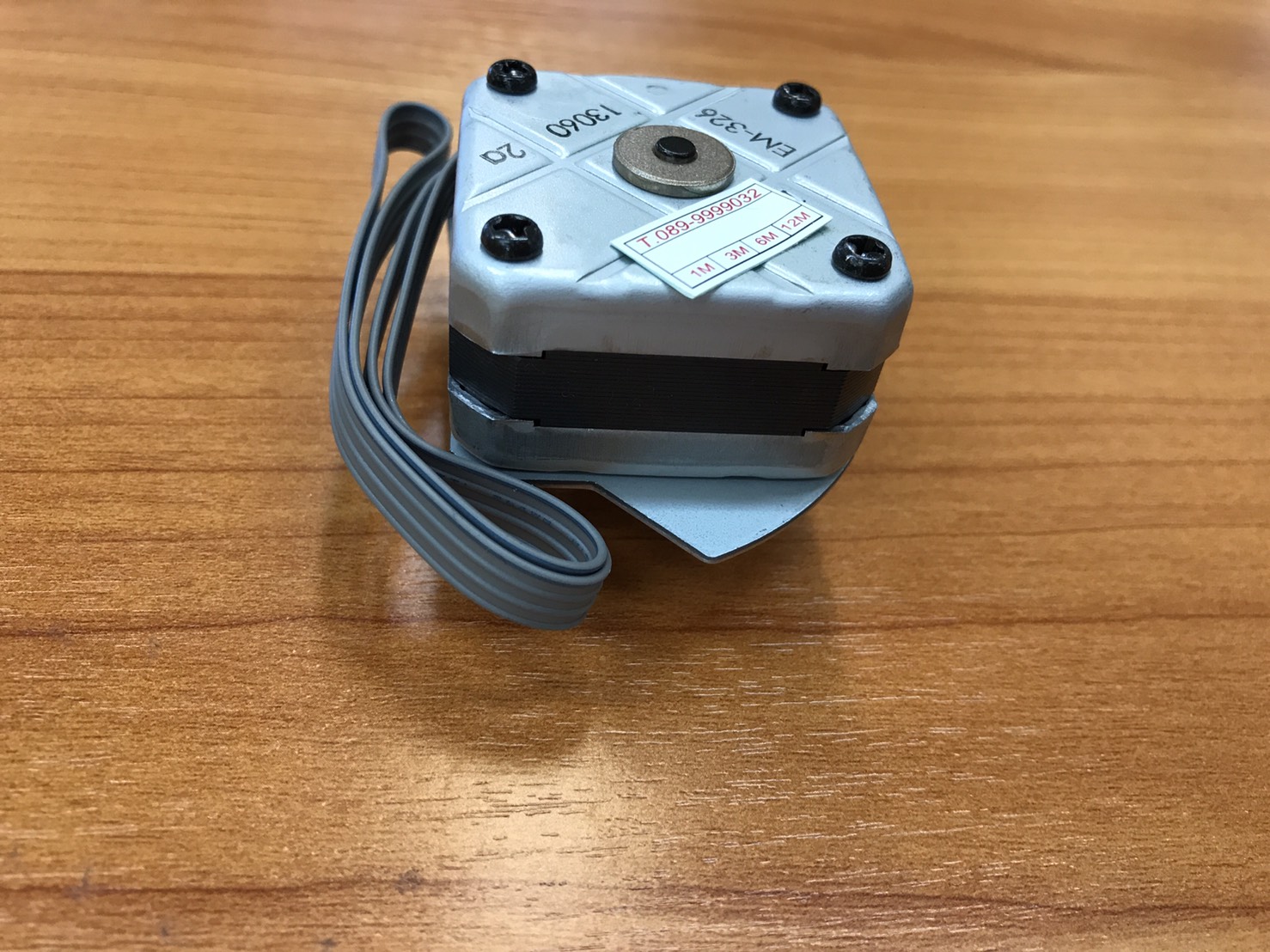"มอเตอร์ขับฐานหัวพิมพ์" MOTOR ASSY CR EPSON LQ-300+/LQ-300+II