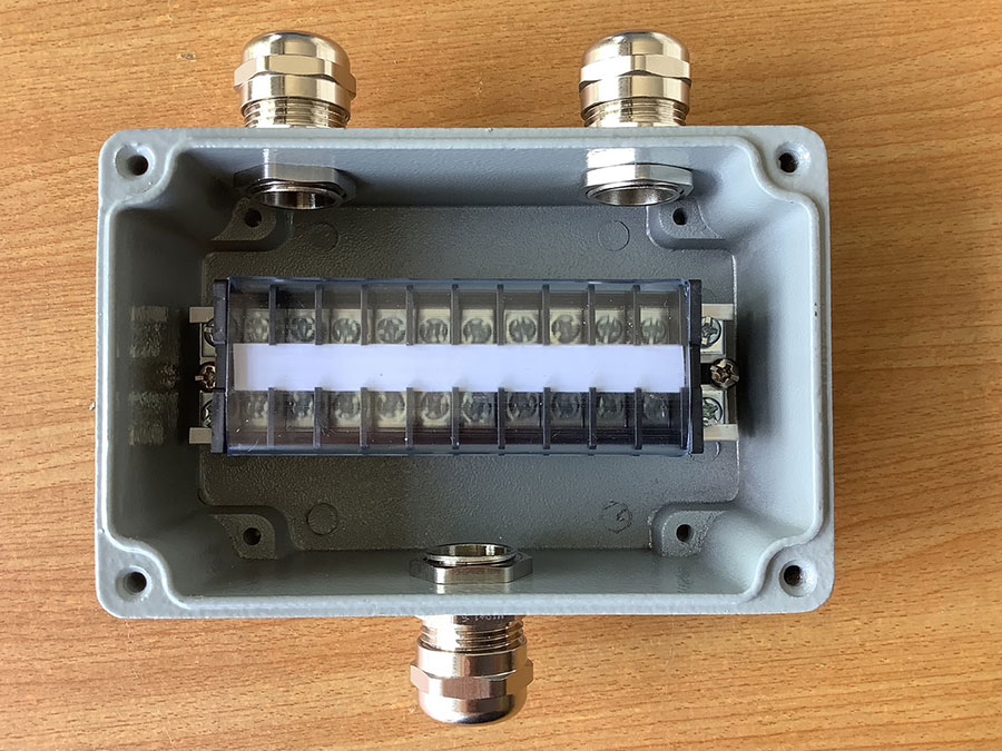 กล่องเทอร์มินอล Terminal อลูมิเนียมกันน้ำ ขนาด 120 X 80 X 56 มม. เข้า 1 ออก 2