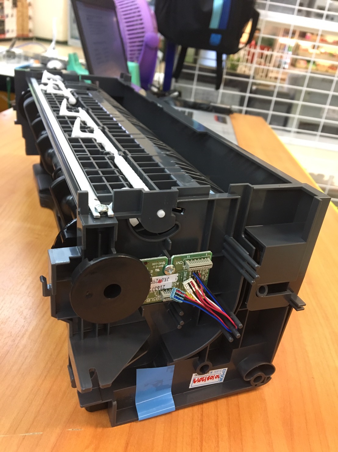 "ชุดฟีดกระดาษ" EPSON L1800/L1300 "ตำแหน่งที่ 701 ไม่มีถาดรับกระดาษติดมาให้ๆใช้ของเดิม"