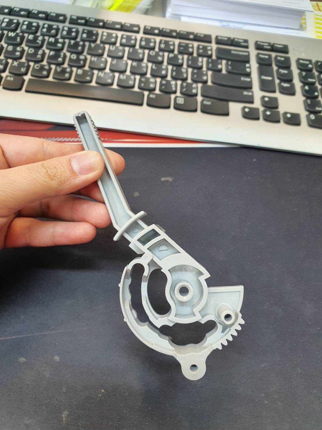 "คันโยก" LEVER,RELEASE EPSON LQ590II "ตำแหน่งที่ 590"