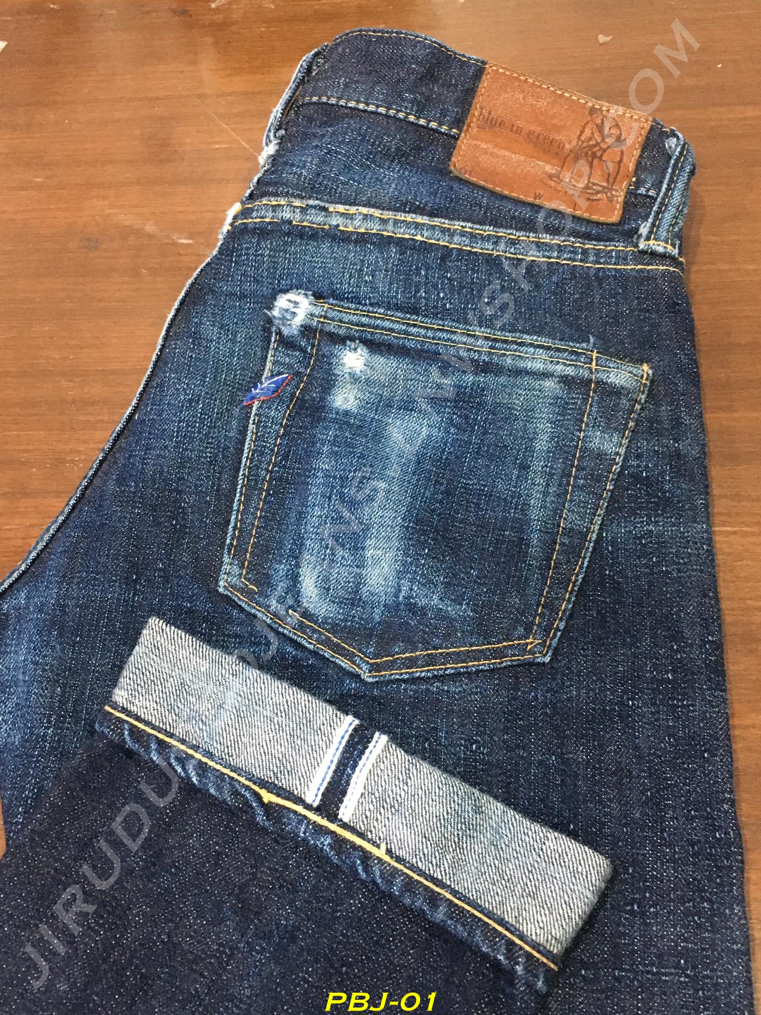 1. Pure Blue Japan x Blue in Green ริมน้ำเงิน ผ้า Slub เอว 29 ยาว 30 Made in Japan