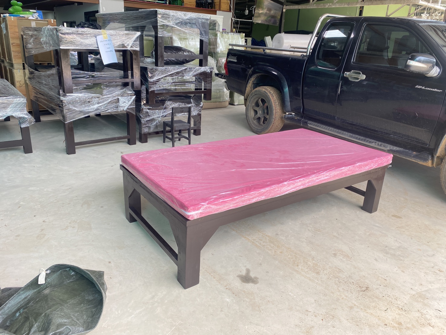 เตียงนวดไทย พร้อมเบาะ สีโอ้ค 100x200 สูง 53 รวมเบาะ (ราคาไม่รวมค่าส่ง)