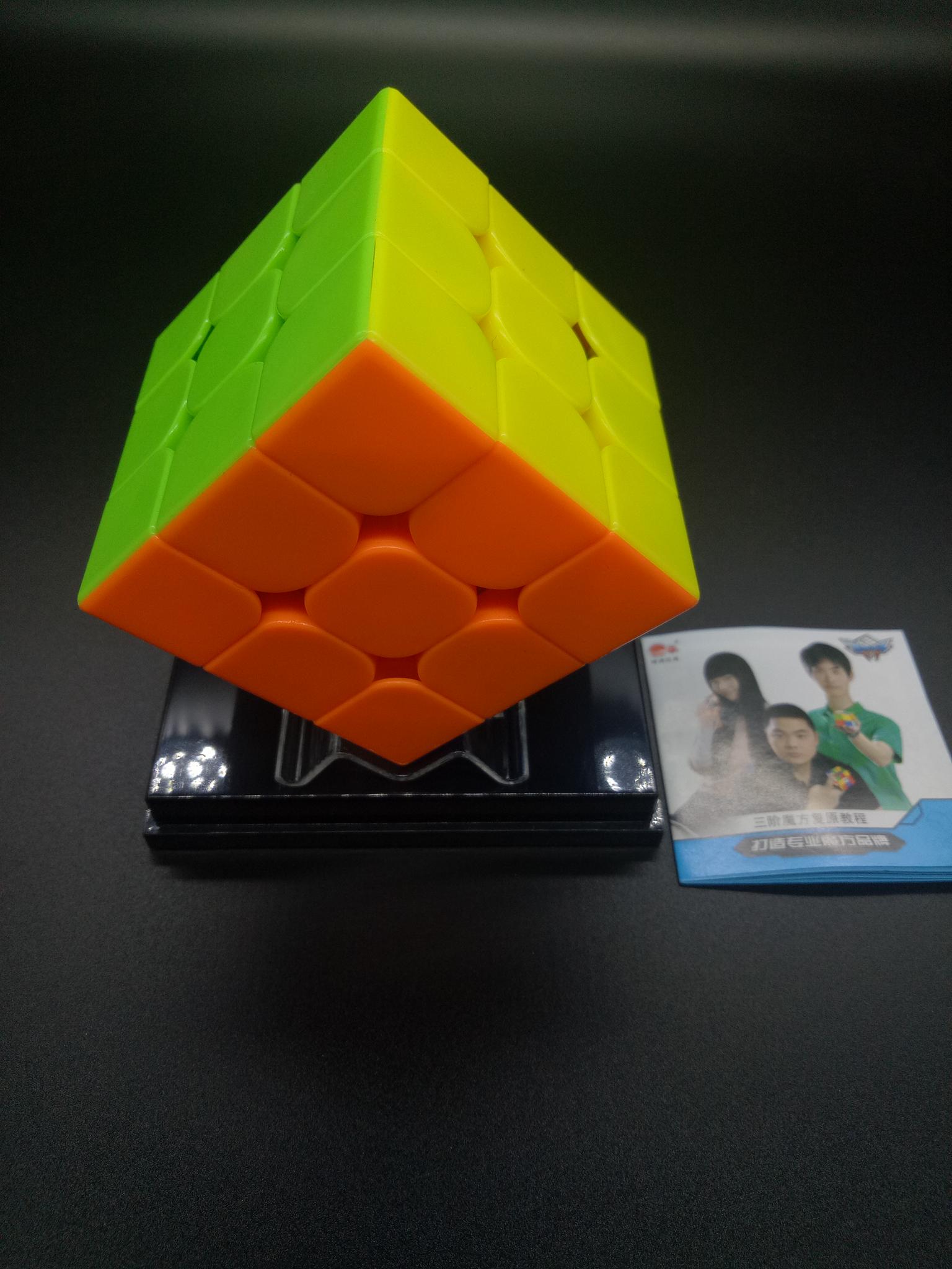 รูบิค Rubik Cyclone Boys FeiJue 3×3 M (แม่เหล็ก) รุ่นนี้ลื่นมาก มาก โดยที่ไม่ต้องปรับแต่งเลย ลื่นตั้งแต่แกะกล่อง Rubikmall จำหน่ายของแท้เท่านั้น Rubik.รูบิค.รูบิก ของเล่นเสริมพัฒนาการ ไอคิว ฝึกสมาธิ และการไขปัญหา