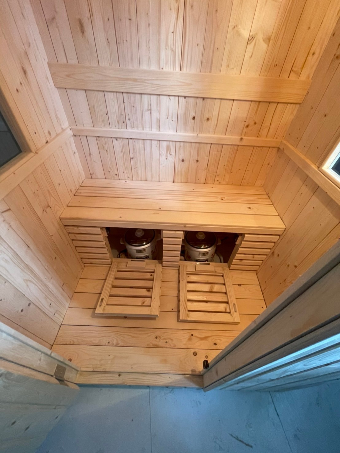 ตู้อบสมุนไพร ตู้อบซาวน่า ตู้อบสมุนไพรไอน้ำ ผลิตจากไม้สนยุโรป เกรดเอ แถมหม้อต้ม *ราคายังไม่รวมค่าส่งติดตั้ง