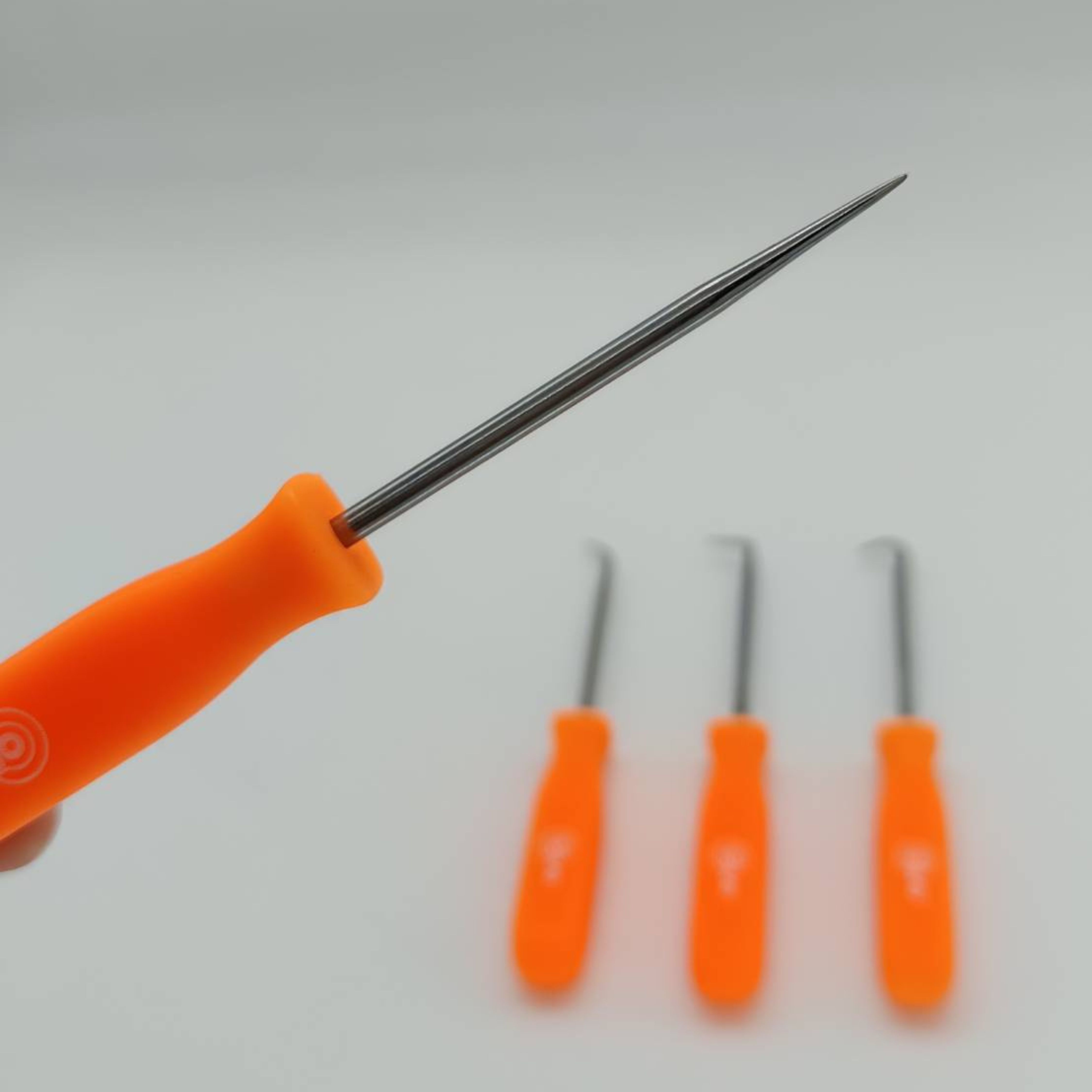 ชุดตะขอเกี่ยวซีล ตะขอเกี่ยวโอริง ไขควงเกี่ยวดึงซีลยาง ด้ามพลาสติก 4 ชิ้น CONSO CS-302