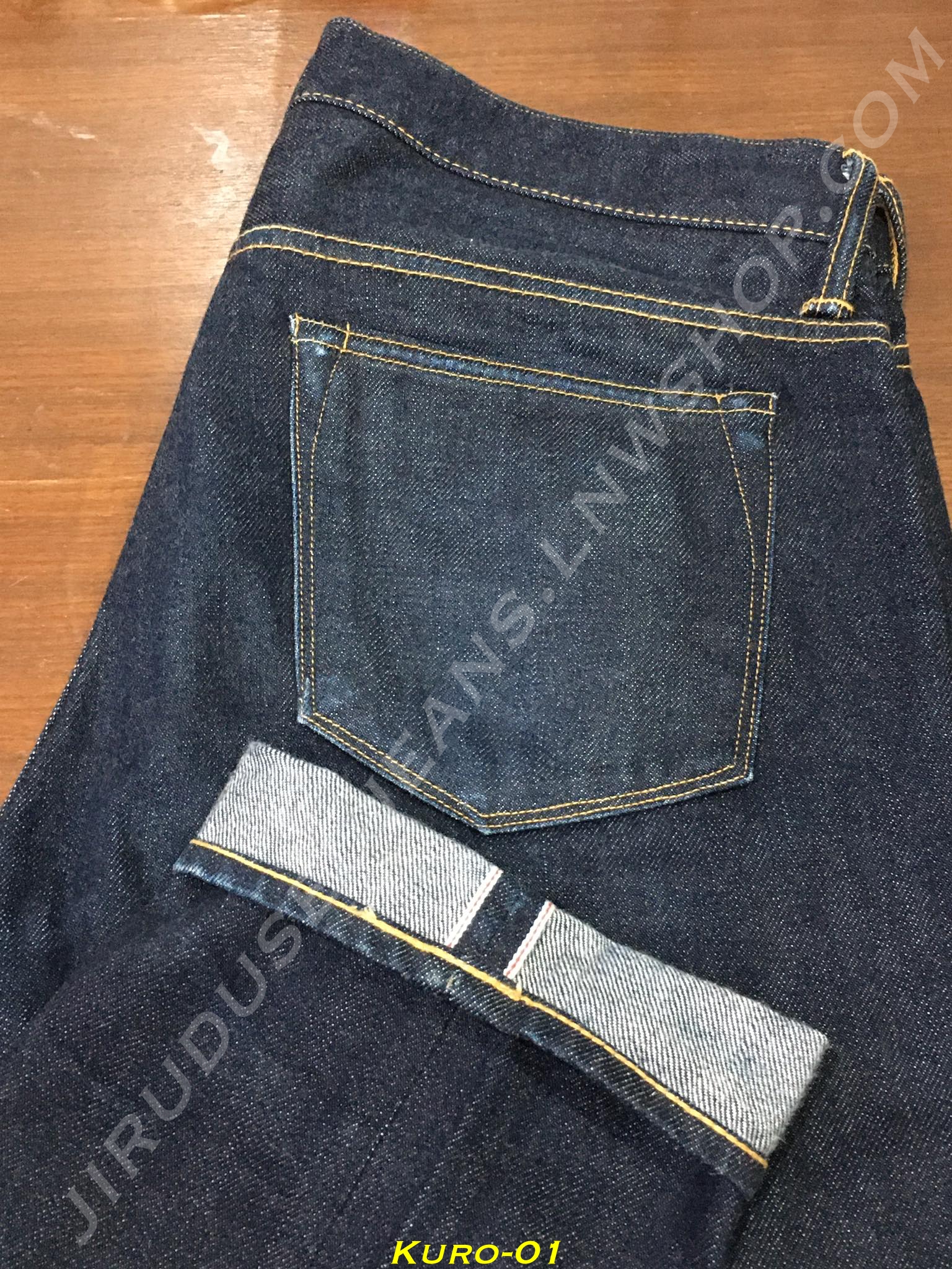 1. Kuro - รุ่น Aulick กระบอกปลายขาแคบ ผ้าดิบญี่ปุ่น 13oz. ริมแดง เอว 34 ยาว 33 Made in Japan