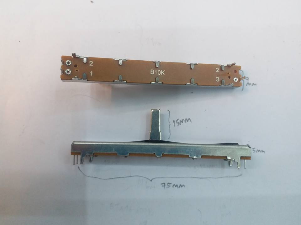 ขาย VRB10K VR.SLIED โวลุ่มสไลด์B10K ยาว75มม.3ขาก้านยาว15มม.สูง6มม.mmกว้าง9มม.vr10k (75x9x6MM) ยี่ห้อALPHA ราคา ตัวล่ะ . บาท