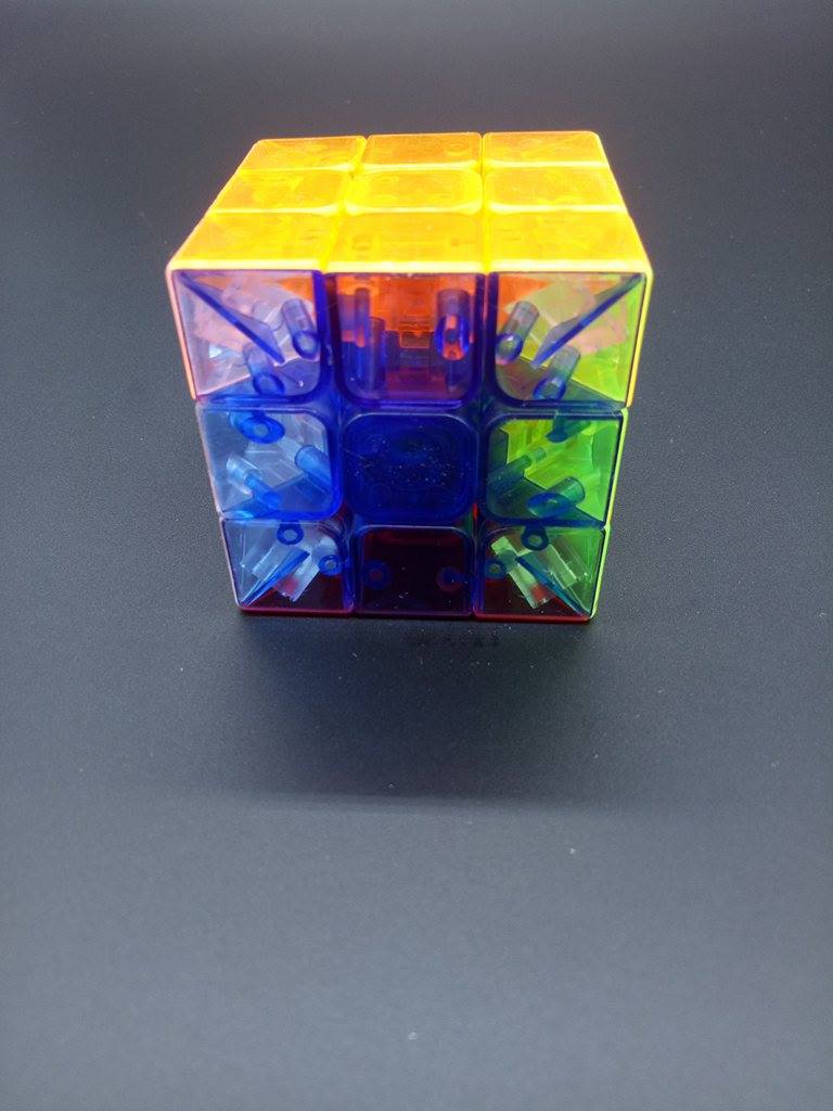 รูบิค Rubik MoYu Yulong transparent 3x3x3 ของแท้ สีสันสดใส สะท้อนแสง Rubikmall จำหน่ายของแท้เท่านั้น Rubik.รูบิค.รูบิก