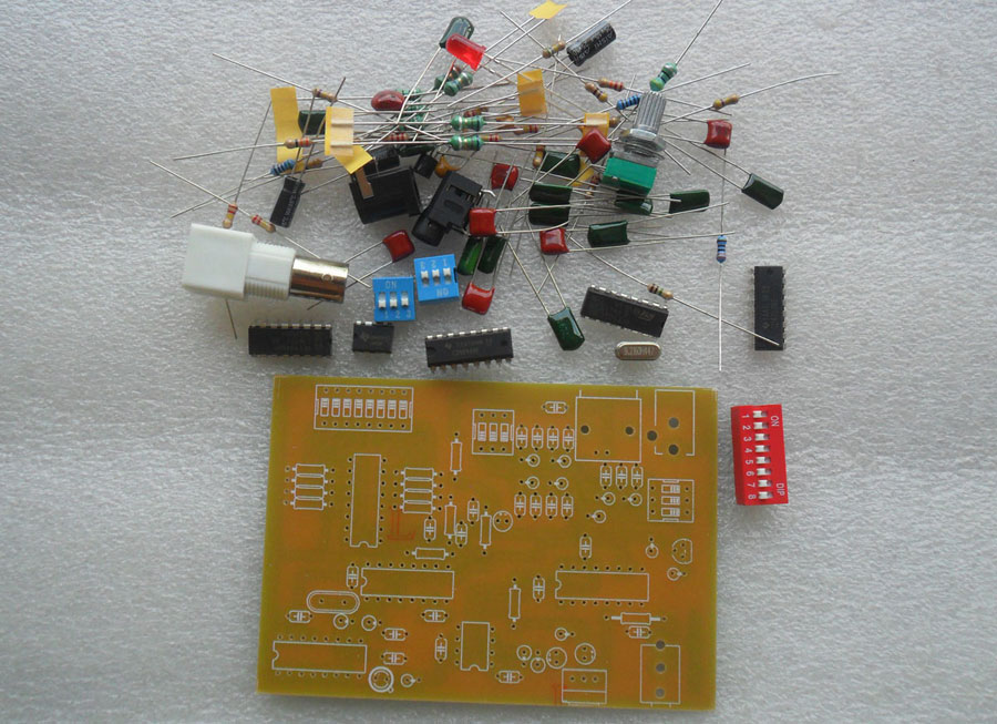 ชุดคิทเครื่องส่ง AM แบบ PLL 531 KHz – ประมาณ 1400 KHz กำลังส่งต่ำเพื่อการศึกษา