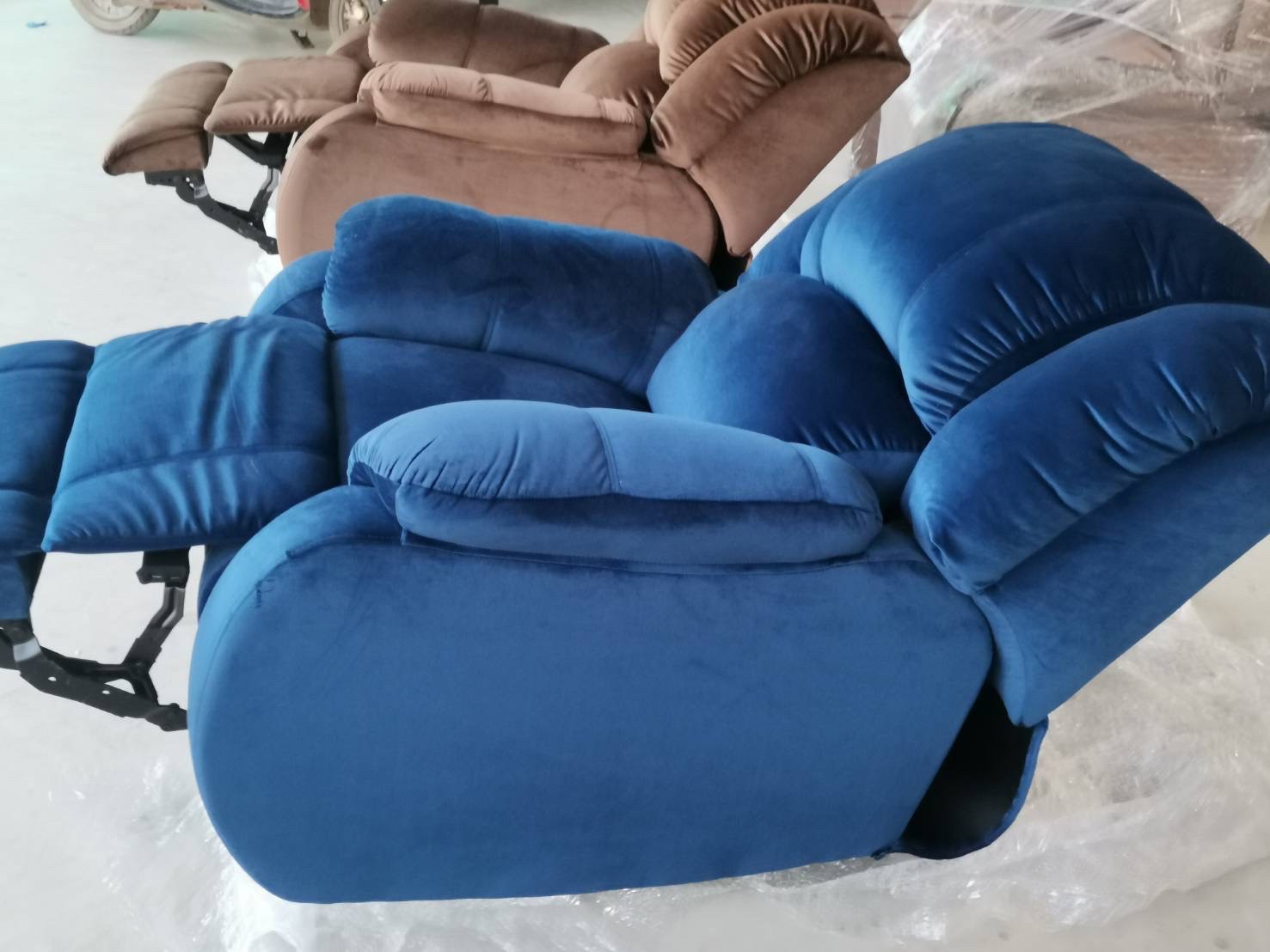 เก้าอี้นวดเท้ารุ่นรีไคลเนอร์ 💥ผ้ากำมะหยี่สีน้ำเงิน 💥 ราคายังไม่รวมค่าส่ง เลือกสีอื่นได้ทางช่องแชทไลน์ค่ะ