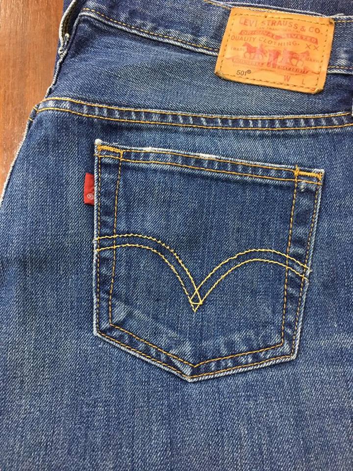 4. กางเกงยีนส์ Levi's 501 ผู้หญิง ป้าย R เอว 30 ยาว 32 สะโพก 36