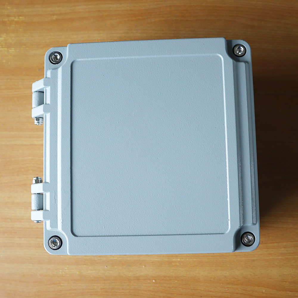 กล่องอลูมิเนียมกันน้ำ IP66 สีเทา ขนาด 160 X 160 X 85 มม. มีบานพับ