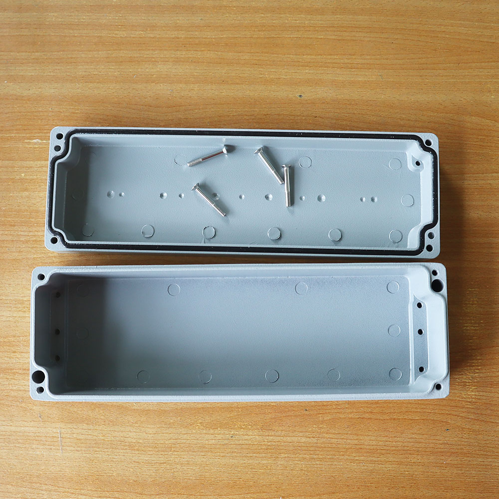 กล่องอลูมิเนียมกันน้ำ IP66 สีเทา ขนาด 250 X 80 X 64 มม.