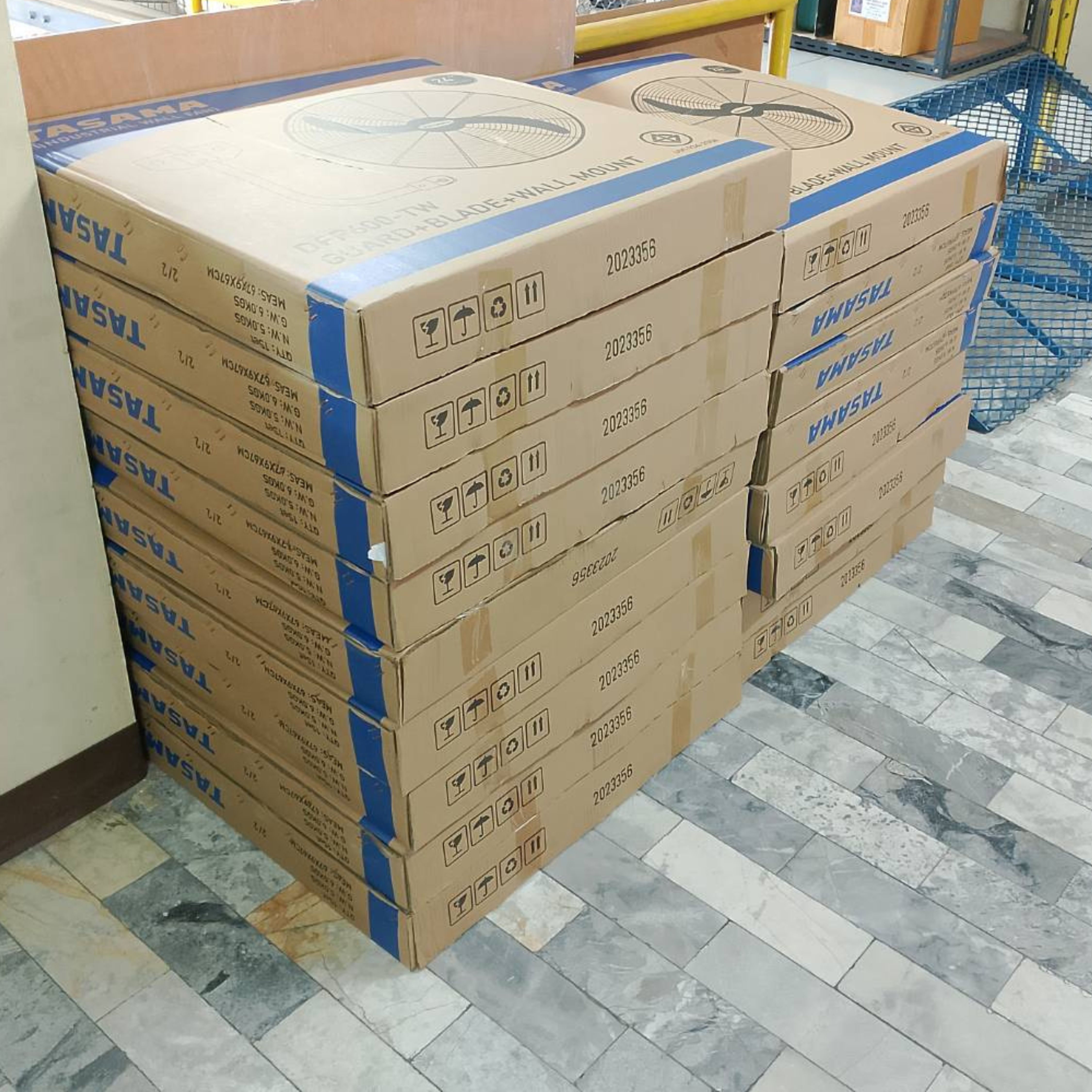 TASAMA พัดลมติดผนัง พัดลมอุตสาหกรรม สีดำ 2 ใบพัด ขนาด 24 นิ้ว รุ่น DFP600-TW