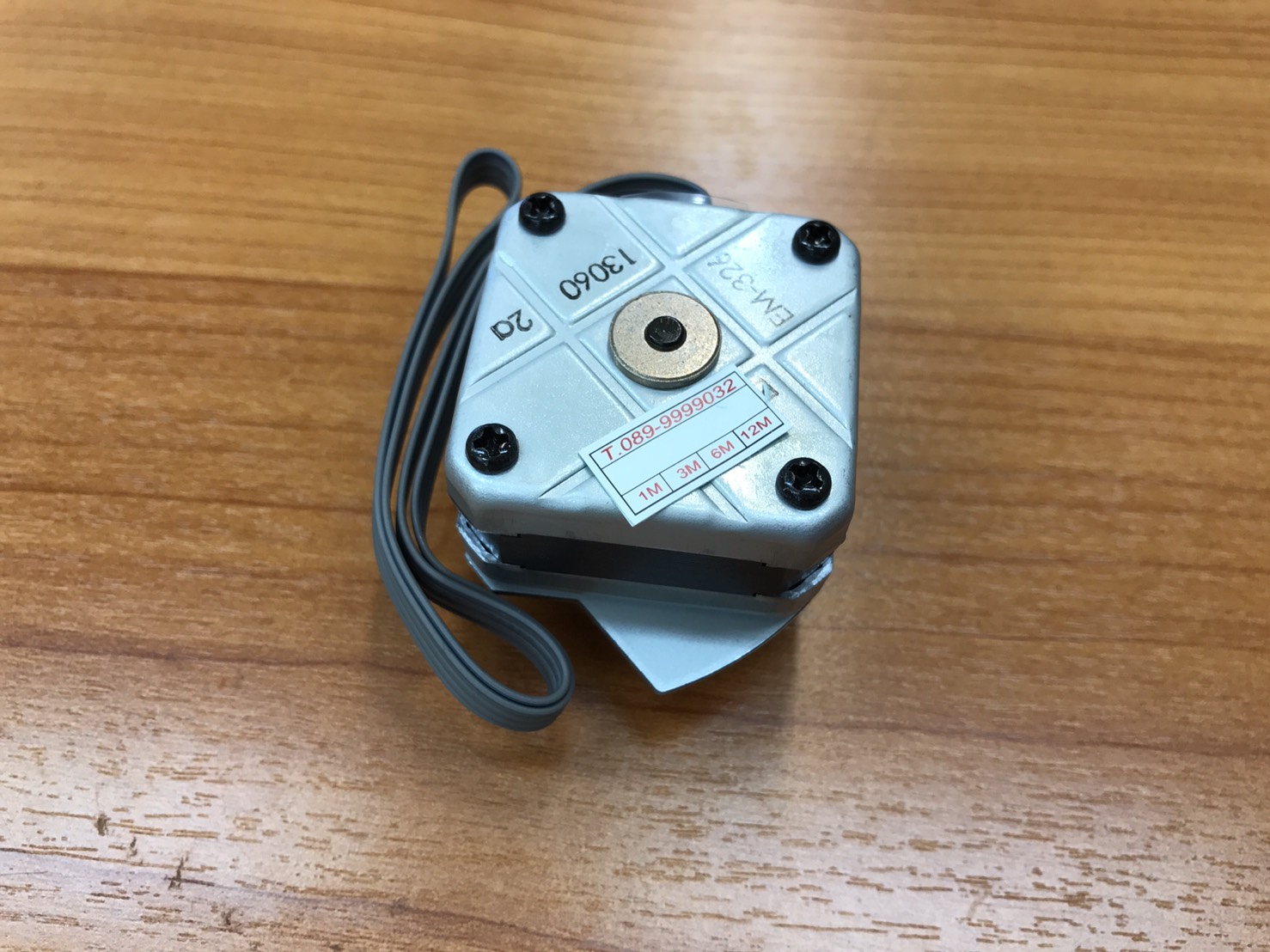 "มอเตอร์ขับฐานหัวพิมพ์" MOTOR ASSY CR EPSON LQ-300+/LQ-300+II