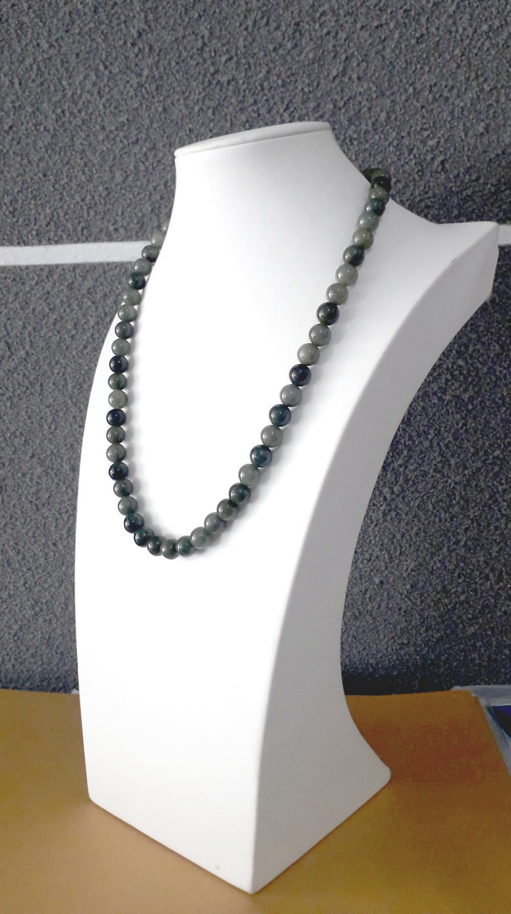 สร้อยคอหยกเขียว-ขาว @10 mm.ยาว 9" @ 10 mm. เขียว/ขาว/GREENWHITE 1 SKU-00048