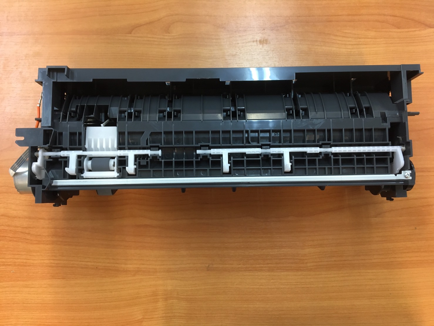 "ชุดฟีดกระดาษ" EPSON L1800/L1300 "ตำแหน่งที่ 701 ไม่มีถาดรับกระดาษติดมาให้ๆใช้ของเดิม"