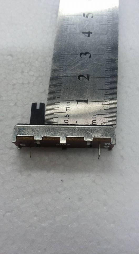 ขาย โวลุ่มสไลด์100KW VR.SLIIDE VOLUMESLIIDEโมโนMONOราคา 3ขาตัวยาว37มมสูงรวมแกน27มมก้านยาว10มม(27X37MM) โวลุ่มสไลด์W100K ราคาตัวละ บาท