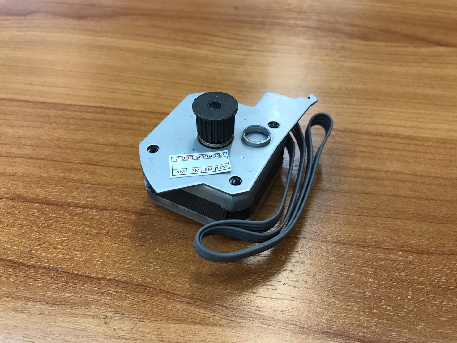 "มอเตอร์ขับฐานหัวพิมพ์" MOTOR ASSY CR EPSON LQ-300+/LQ-300+II