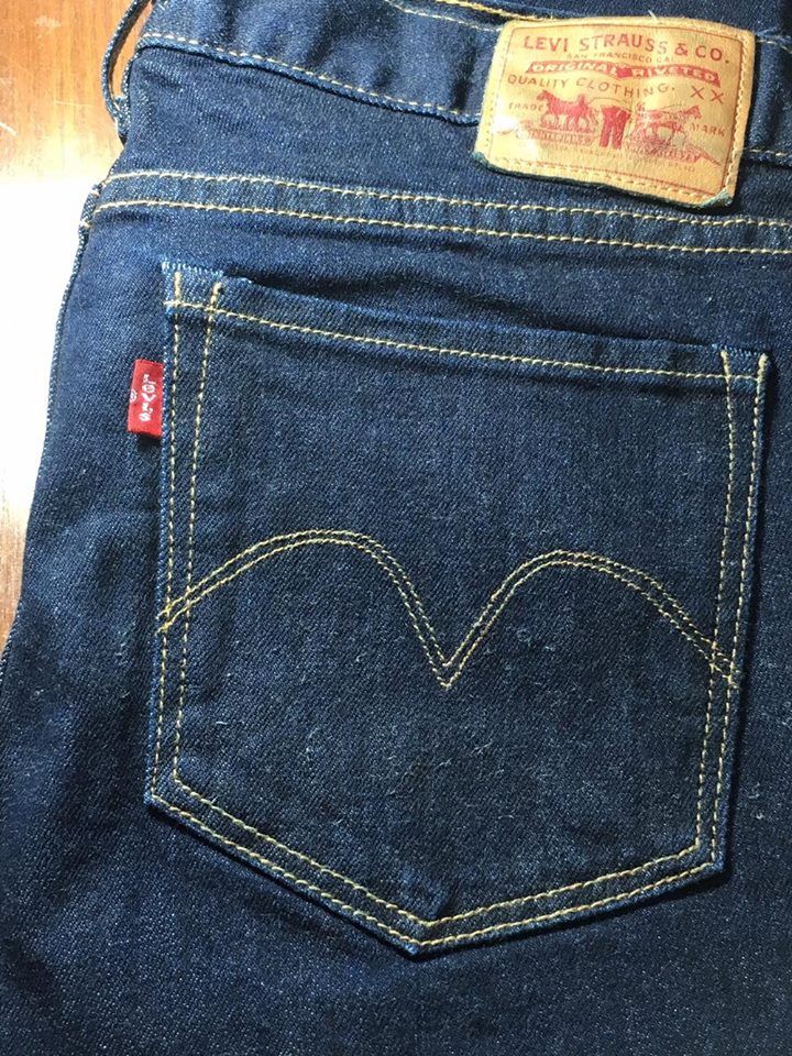 6. กางเกงยีนส์ขาเดฟผู้หญิง - Levi's ขาเดฟ ริมขาว Made in USA เอว 31 ยาว 31.5 สะโพก 35