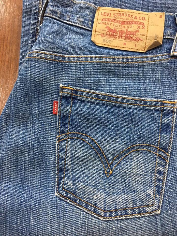 8. ลีวาย 501 ผู้หญิง - Levi's 501 ผู้หญิง ฟอกซีด เอว 31 ยาว 30.5 สะโพก 40