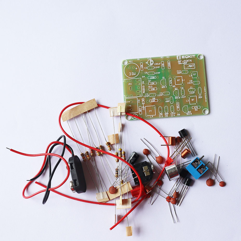 เครื่องส่ง FM / ไมค์ลอย 3 ทรานซิสเตอร์ มีไมค์ในตัว (ยังไม่ได้บัดกรี)