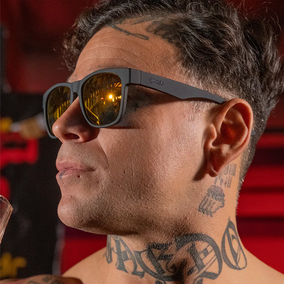 แว่นตา Goodr - Beelzebub's bourbon burpees