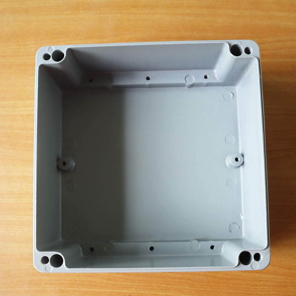 กล่องอลูมิเนียมกันน้ำ IP66 สีเทา ขนาด 160 X 160 X 70 มม.