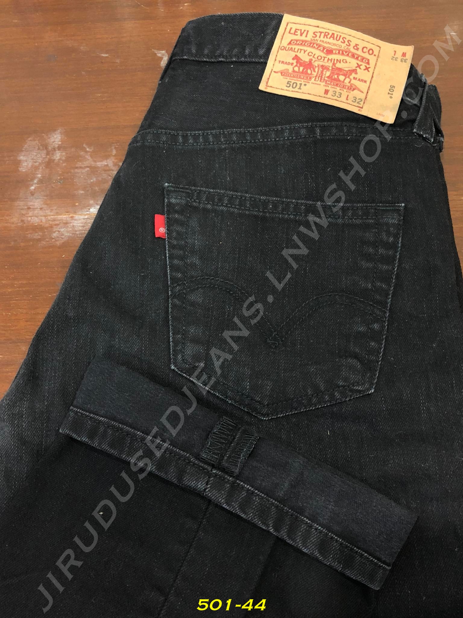 44. Levi’s 501 สีดำ Polish Black ป้าย R เอว 32 ยาว 31 Made in Mexico