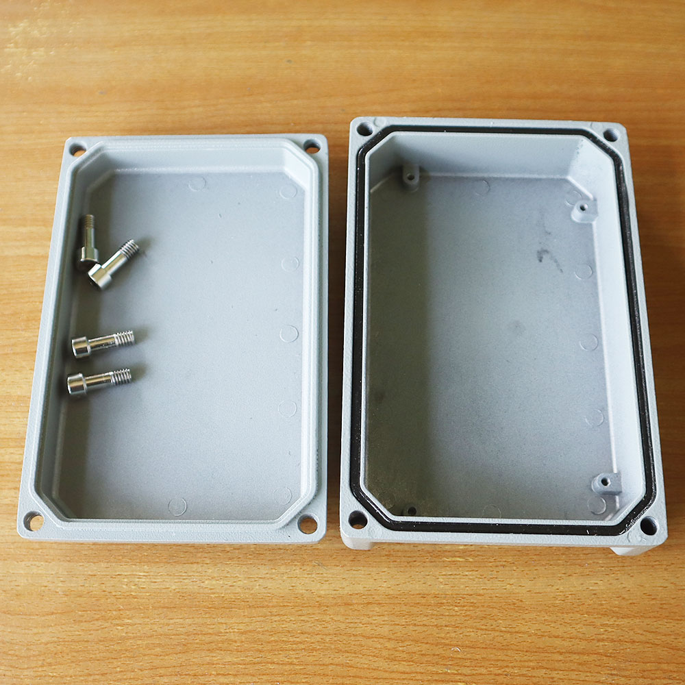 กล่องอลูมิเนียมกันน้ำ IP66 สีเทา ขนาด 145 X 100 X 45 มม.