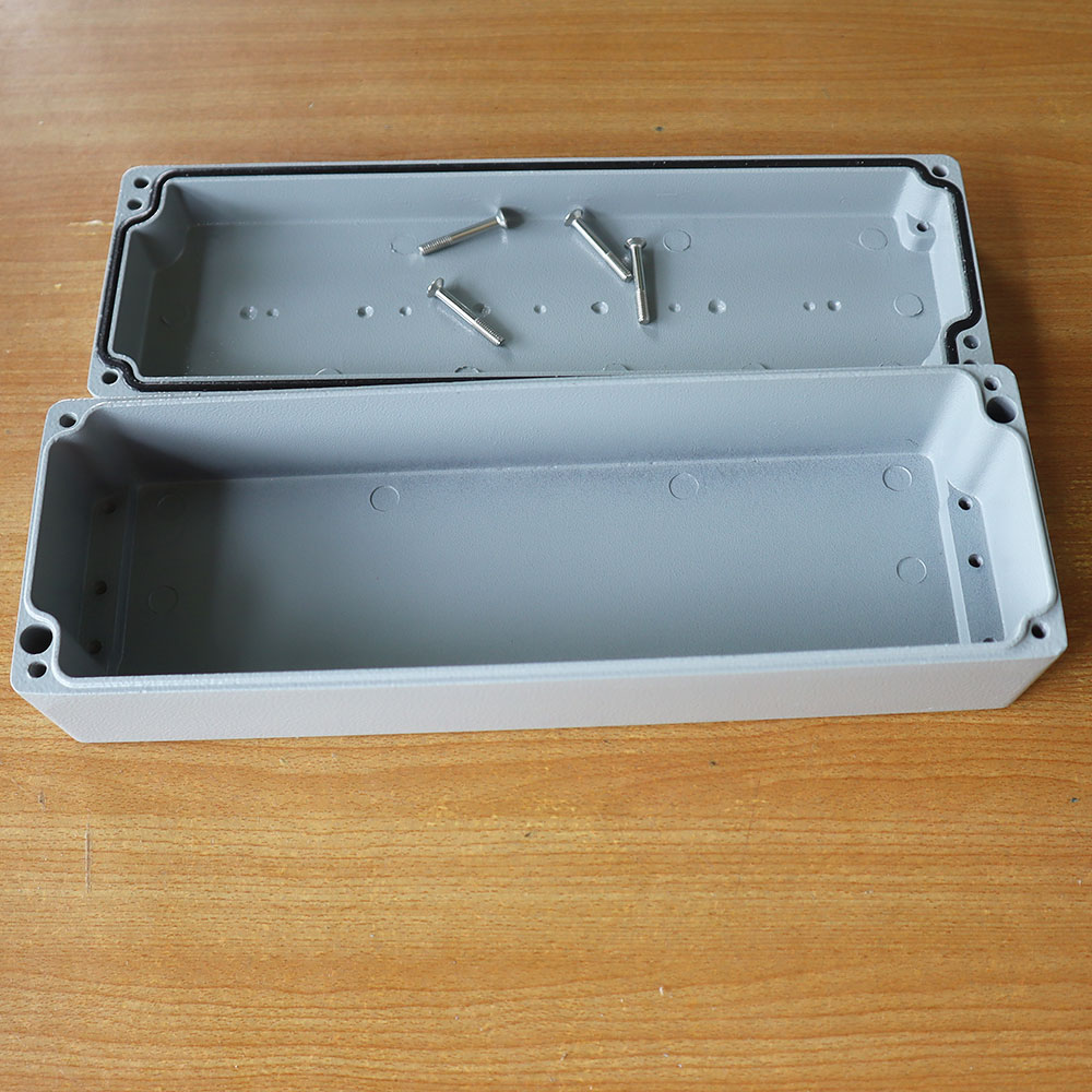 กล่องอลูมิเนียมกันน้ำ IP66 สีเทา ขนาด 250 X 80 X 64 มม.