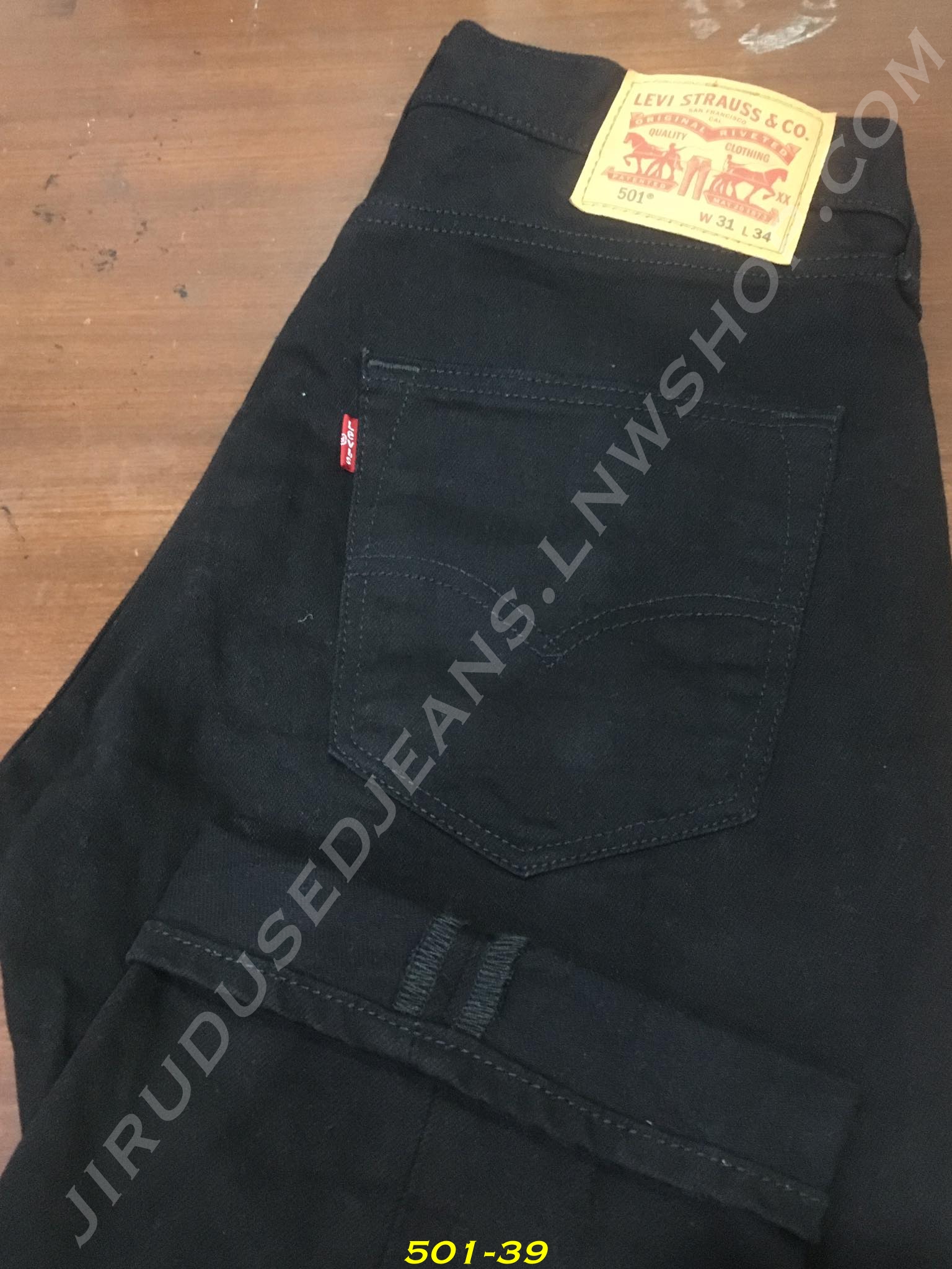 39. Levi’s 501 - Polished Black เอว 32 ยาว 33 Made in Mexico