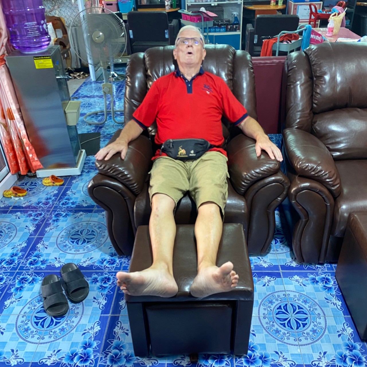 เก้าอี้นวดเท้ารุ่นแขนกาง ชุด 3 ชิ้น 💥ผ้ากำมะหยี่สีเขียว 💥 ราคายังไม่รวมค่าส่ง -เลือกหนังหุ้มสีอื่นเพิ่มติมได้ค่ะ