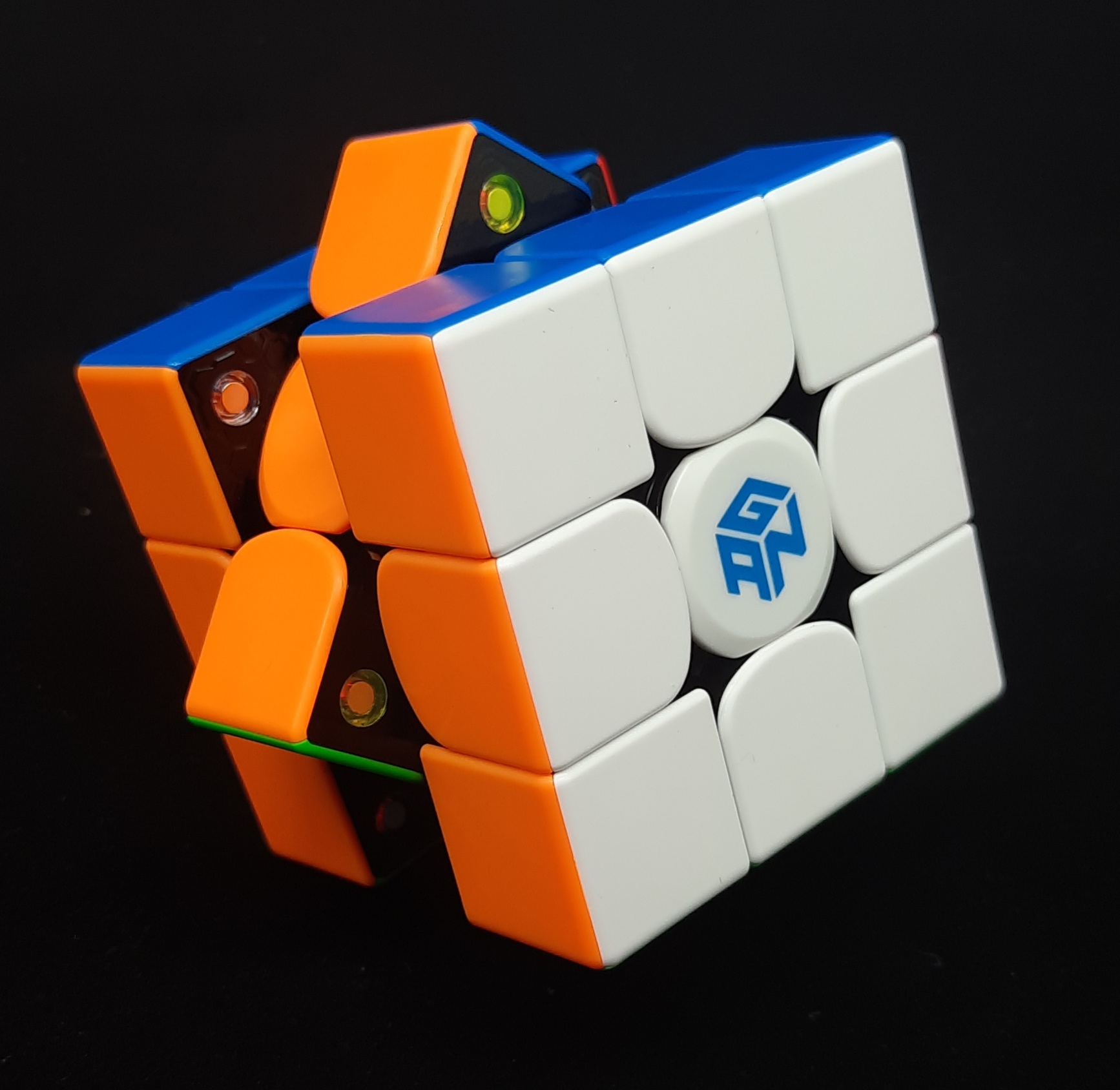 รูบิค3x3 ใหม่ New Rubik Gan356air M (ระบบแม่เหล็ก)เล่นลื่น ไม่มีป็อป antipop รับประกันคุณภาพรูบิคของแท้
