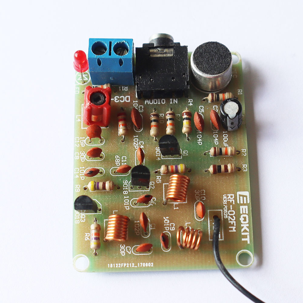 เครื่องส่ง FM / ไมค์ลอย 3 ทรานซิสเตอร์ มีไมค์ในตัว (ยังไม่ได้บัดกรี)