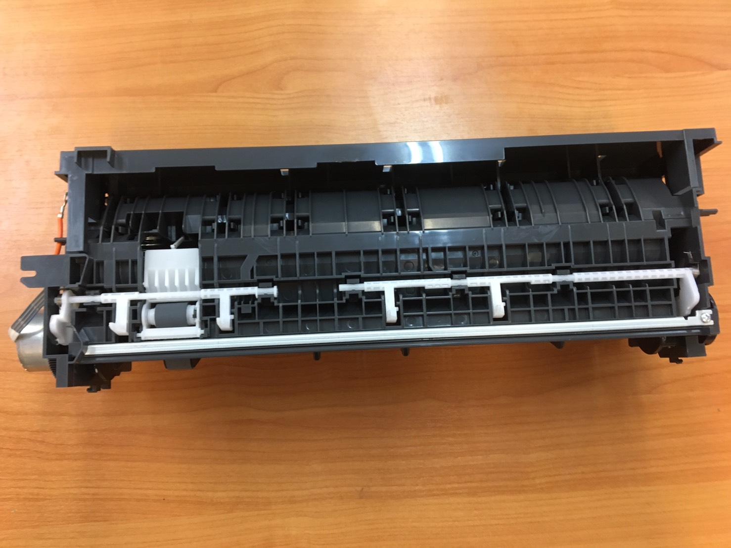 "ชุดฟีดกระดาษ" EPSON L1800/L1300 "ตำแหน่งที่ 701 ไม่มีถาดรับกระดาษติดมาให้ๆใช้ของเดิม"