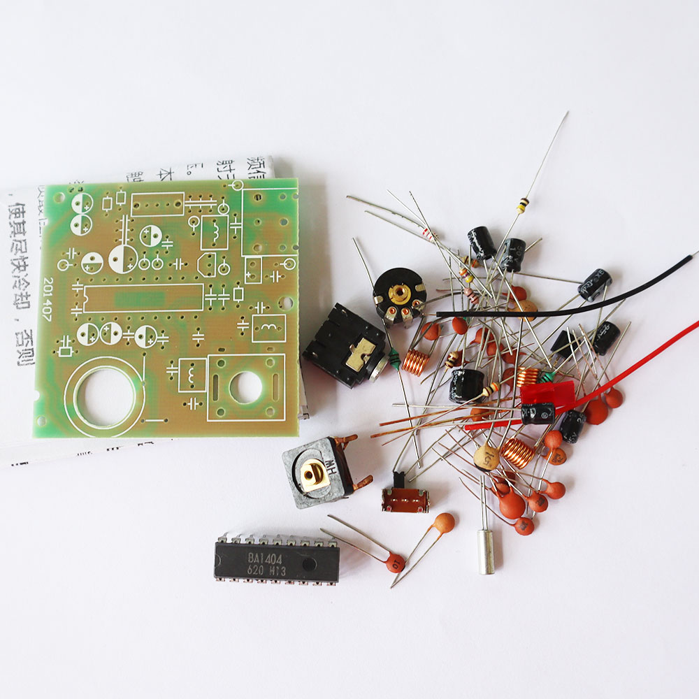 ชุดคิทเครื่องส่ง FM ใช้ ไอซีเบอร์ BA1404 (ยังไม่ได้บัดกรี)