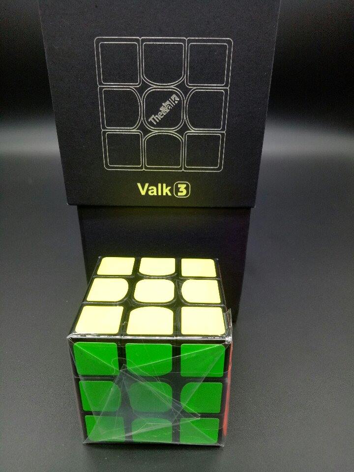 รูบิค 3x3 ของเล่นเด็กเสริมพัฒนาการ The valk3 ลื่นมาก มีแกนหมุนที่แข็งแรง ทนมาก รูบิคคุณภาพ ของแท้ rubikmall จำหน่ายของแท้เท่านั้น Rubik รูบิค.รูบิก