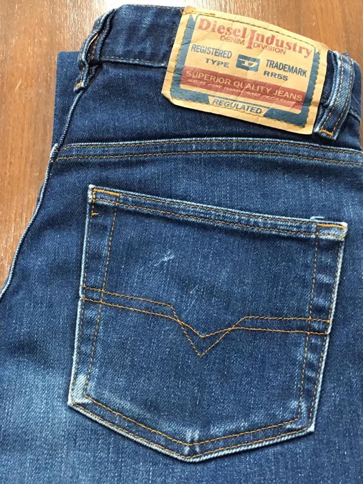 4. ยีนส์ผู้หญิง - Diesel Jeans Fellow 711 กระบอกตรง เอวสูง เอว 28 ยาว 30