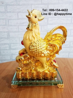 ไก่ทองพ่นทราย บนยู่อี่ฐานแก้วขนาดใหญ่