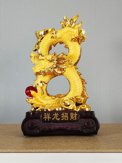 รูปปั้นมังกรเลขแปด ชูลูกแก้วแดง