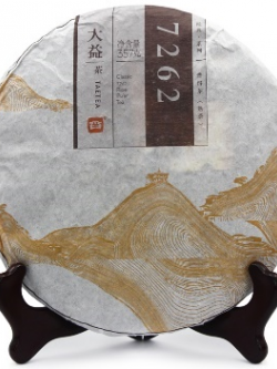 ชาผู่เอ๋อร์สุก ต้าอี้ รุ่น 7262 ปี 2014 น้ำหนัก 357 กรัม